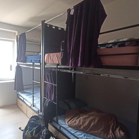 Newborn Comfort Hostel The Biggest Hostel Of Town With Best Location Pristina Exterior foto