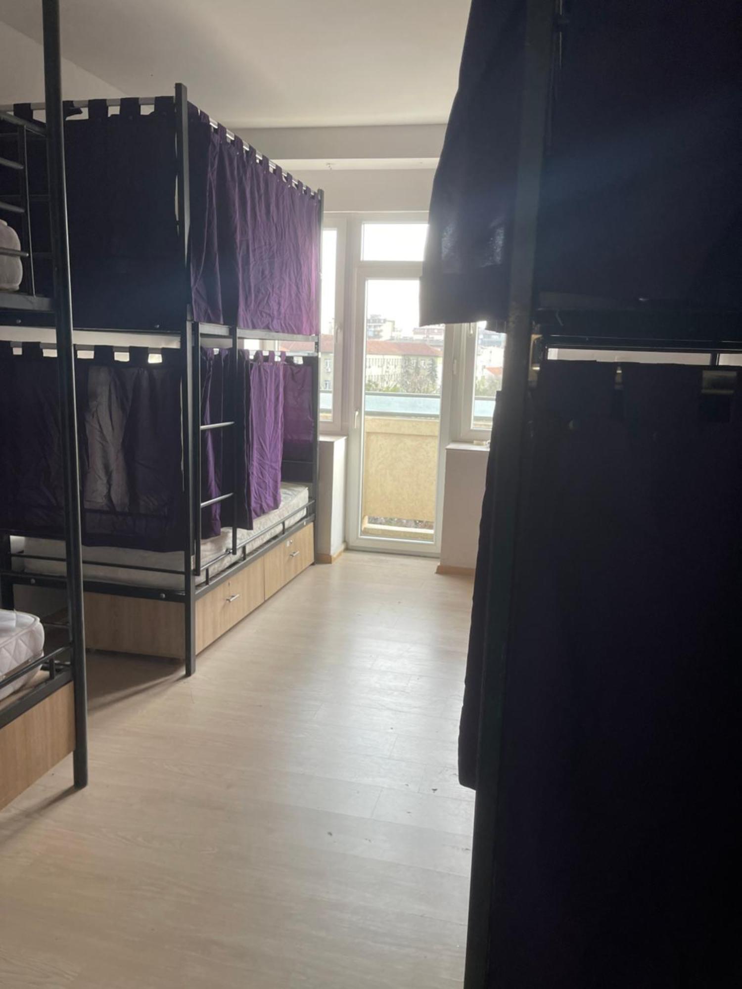 Newborn Comfort Hostel The Biggest Hostel Of Town With Best Location Pristina Exterior foto