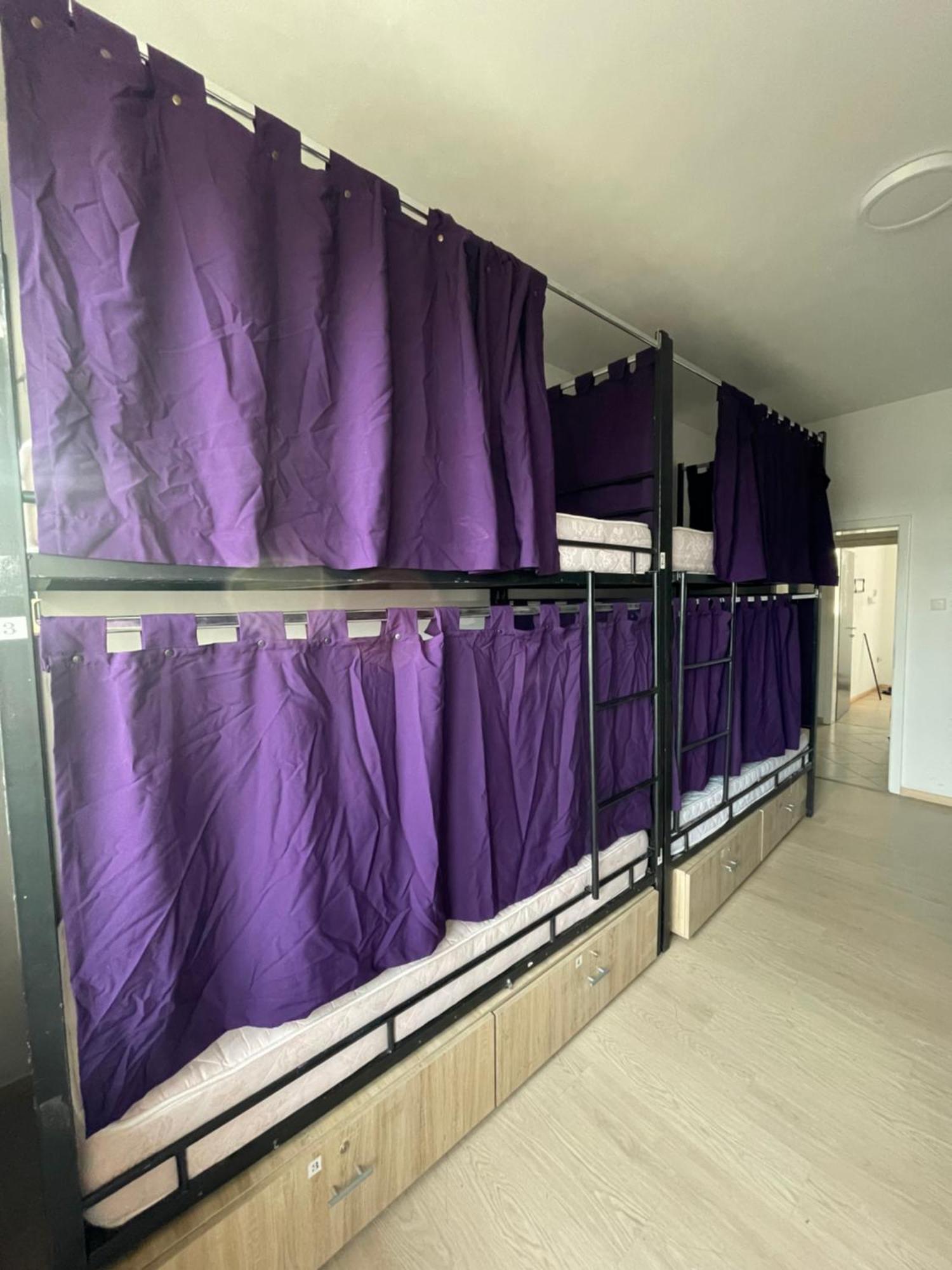 Newborn Comfort Hostel The Biggest Hostel Of Town With Best Location Pristina Exterior foto